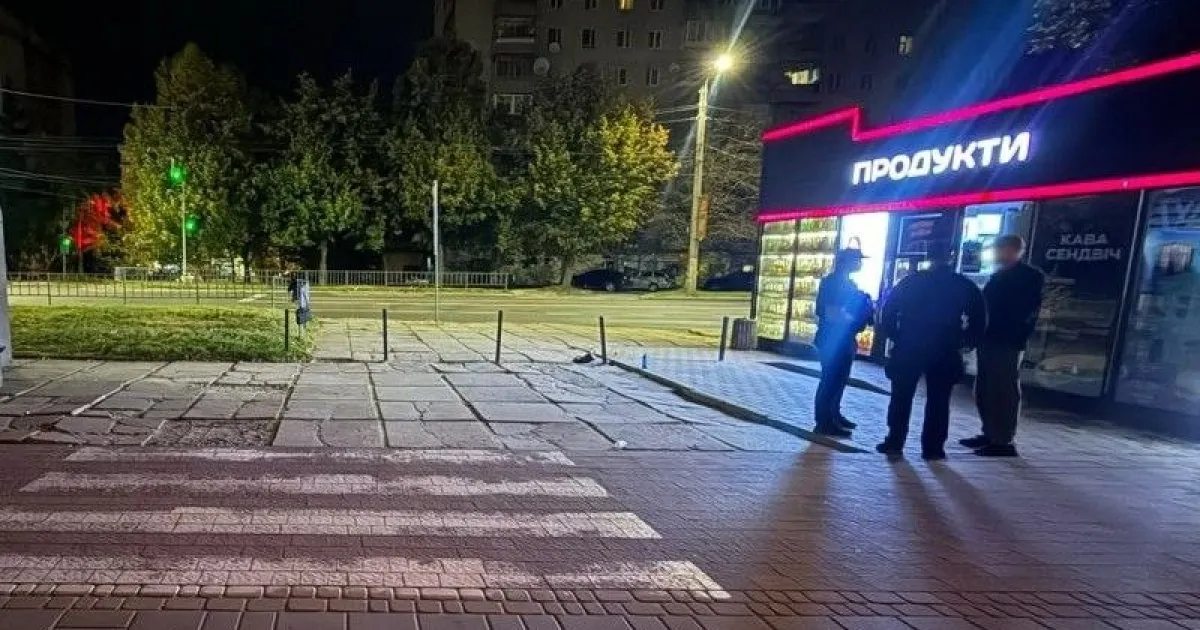 У Львові поліцейські затримали злочинця, що пограбував перехожого, вирвавши у нього золотий ланцюжок