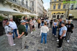 У Львові реалізували мистецько-екскурсійну програму для військових та їхніх родин