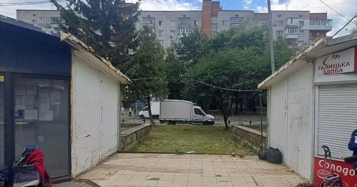 У Львові в рамках реконструкції вулиці демонтували п'ять нових МАФів