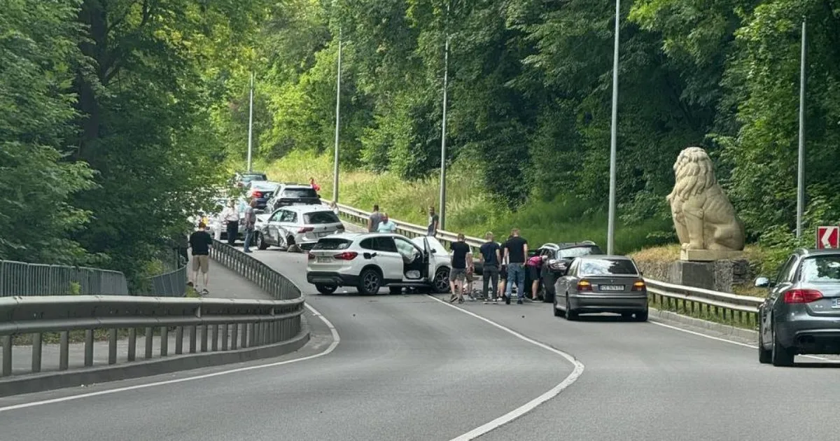 У Львові водія BMW, що заснув за кермом і спричинив ДТП за участю чотирьох автомобілів, притягнули до судової відповідальності