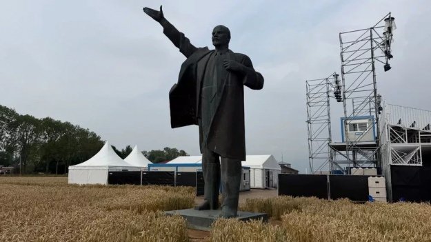 У Нідерландах село відмовилося встановити 9-метрову статую Леніна на своїй території