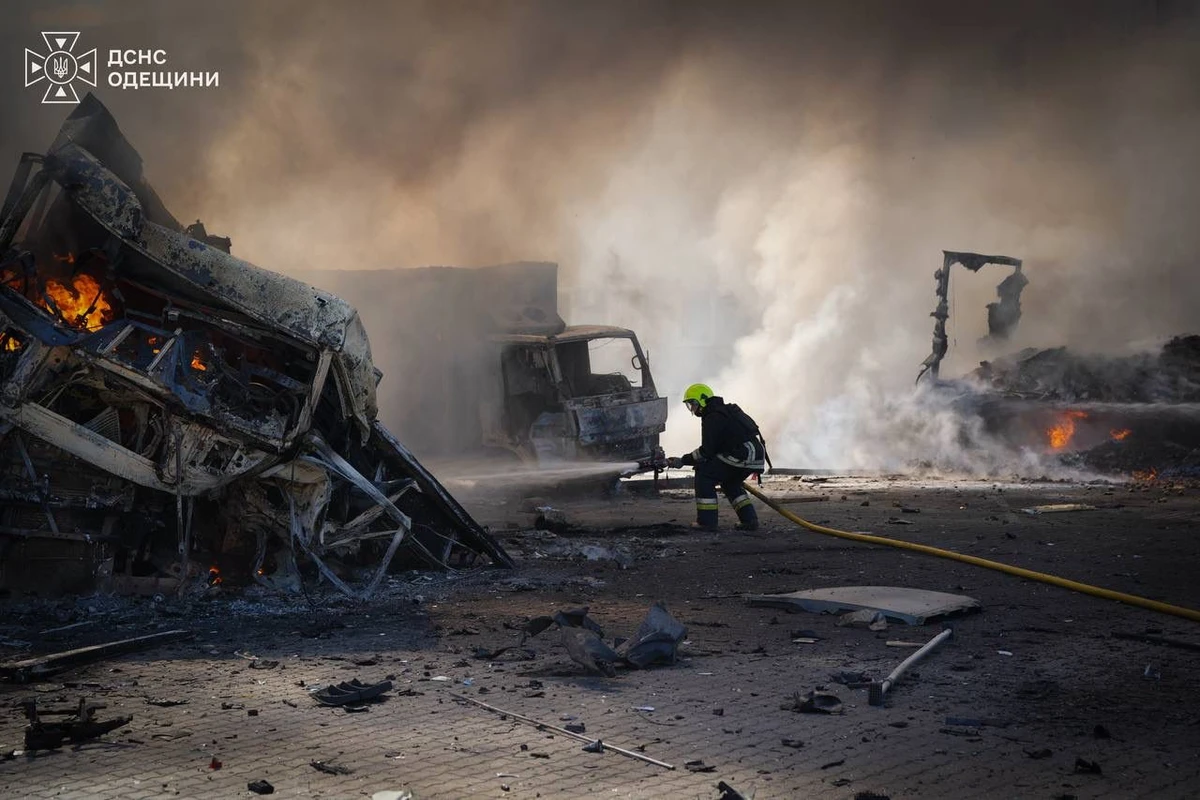 У Одеській області внаслідок російського обстрілу складу зафіксовано постраждалих