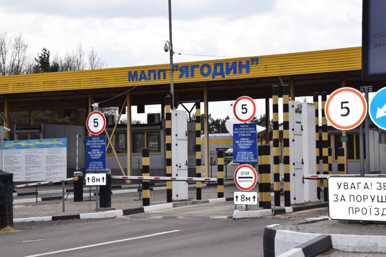 У Польщі повідомили про влучення дрона у вантажівку поблизу українського кордону