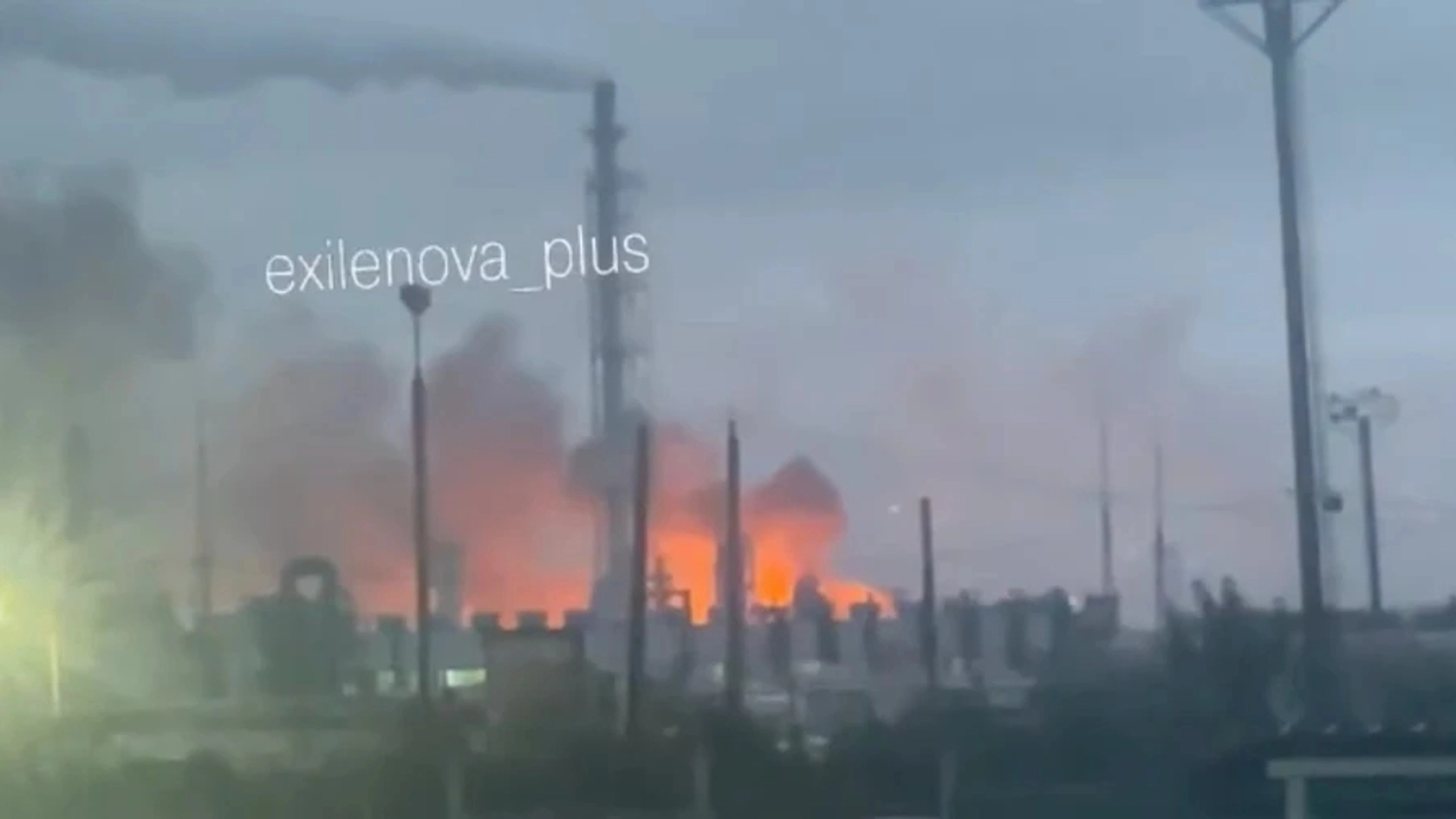 У Росії дрони завдали ударів по Тольятті та Таганрогу: на підприємствах спалахнули пожежі