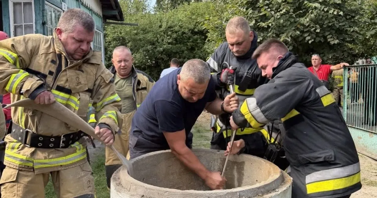 У Зимній Воді чоловік загинув після падіння у 20-метрову криницю
