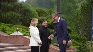 В Україні відкрився перший саміт карпатських держав та регіонів, що об'єднує місцеві громади.