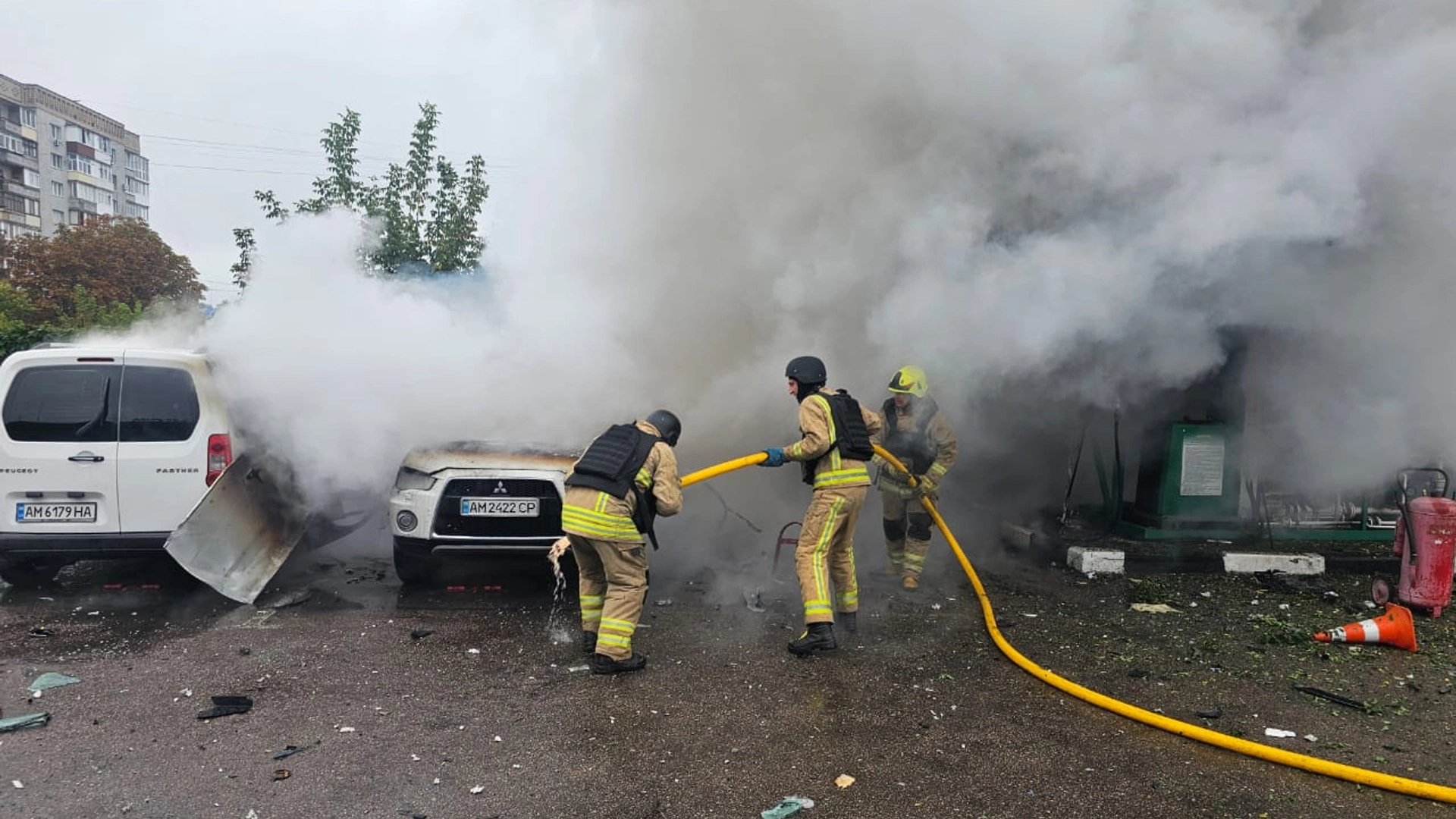 Внаслідок обстрілу в Житомирській області пошкоджено дві автозаправні станції