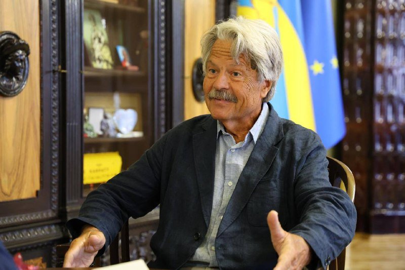 Юрій Кузьмович, правнук Степана та Марії Федаків, розповідає про родинні традиції та спадок.