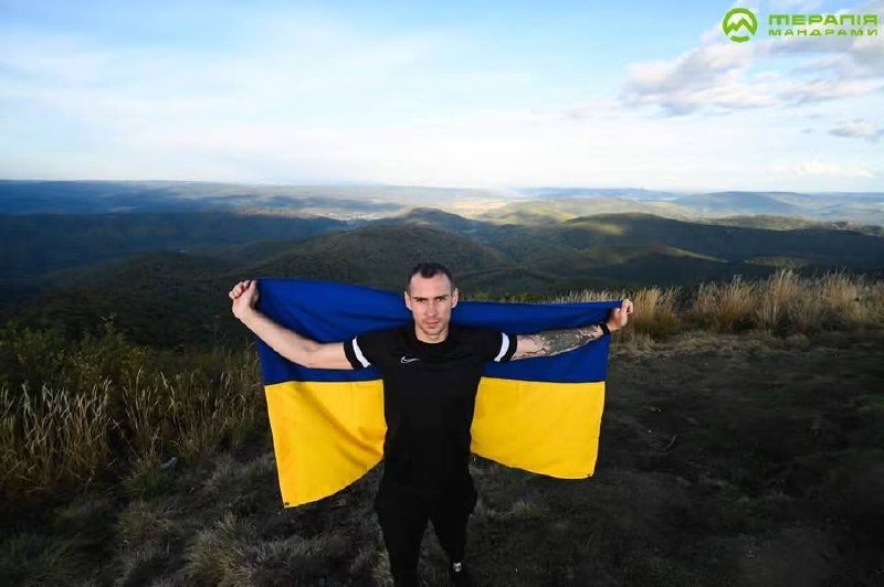 Захисники та ветерани відзначили День туризму дводенним походом Сколівськими Бескидами в межах "Терапії мандрами"