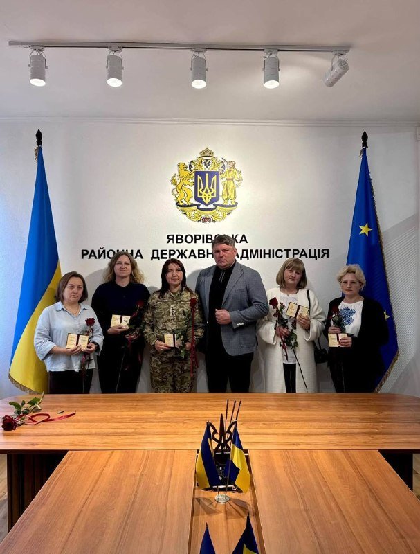 13 матерів Яворівщини отримали почесне звання «Мати-героїня» за витримку та щоденну працю