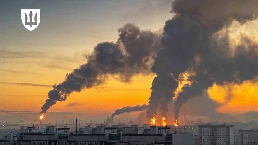 Українські удари вивели з ладу понад половину нафтопереробних потужностей РФ