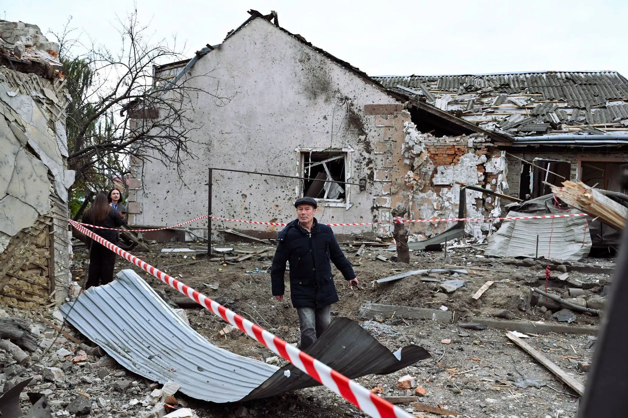 Атака безпілотників на Львівщині: у Малехові пошкоджено житло 25 сімей