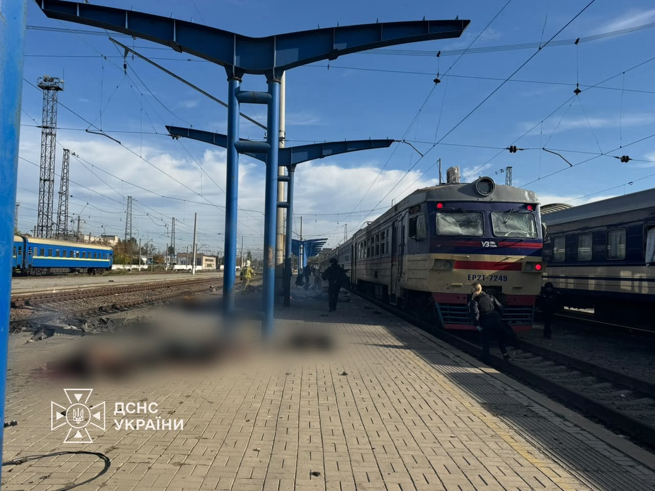 Естонія та Латвія засудили ракетний удар РФ по Дніпру, підкреслюючи загрози миру в регіоні.