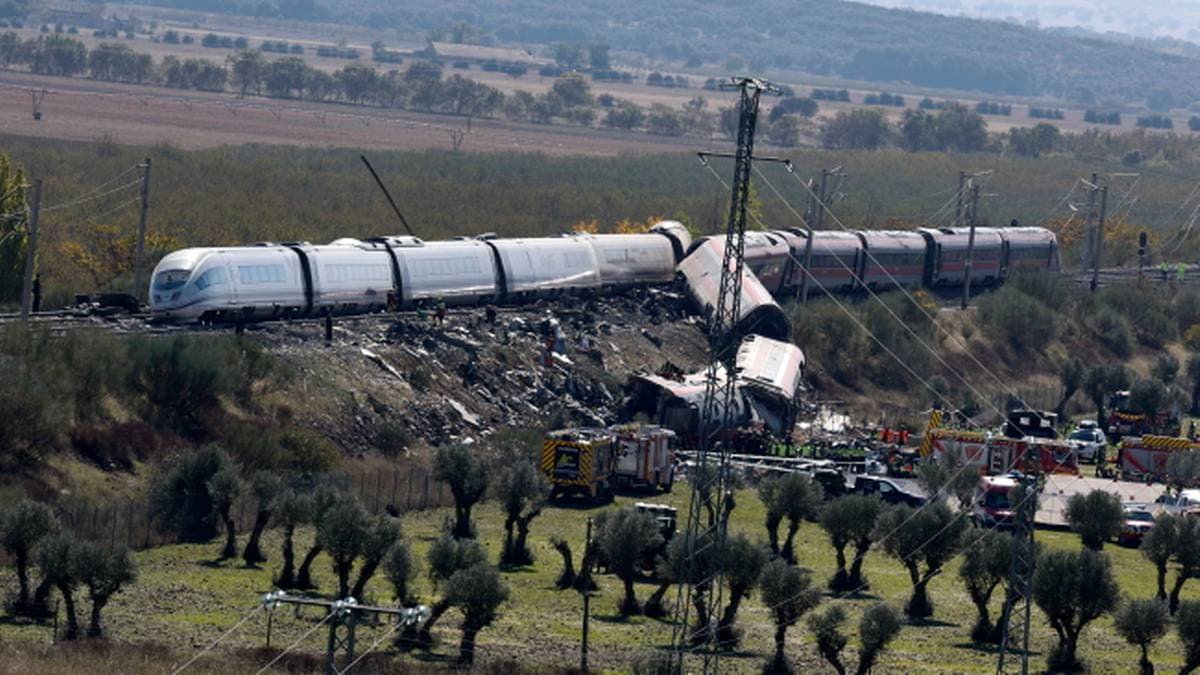 Кількість жертв катастрофи потягів в Іспанії досягла 68 осіб