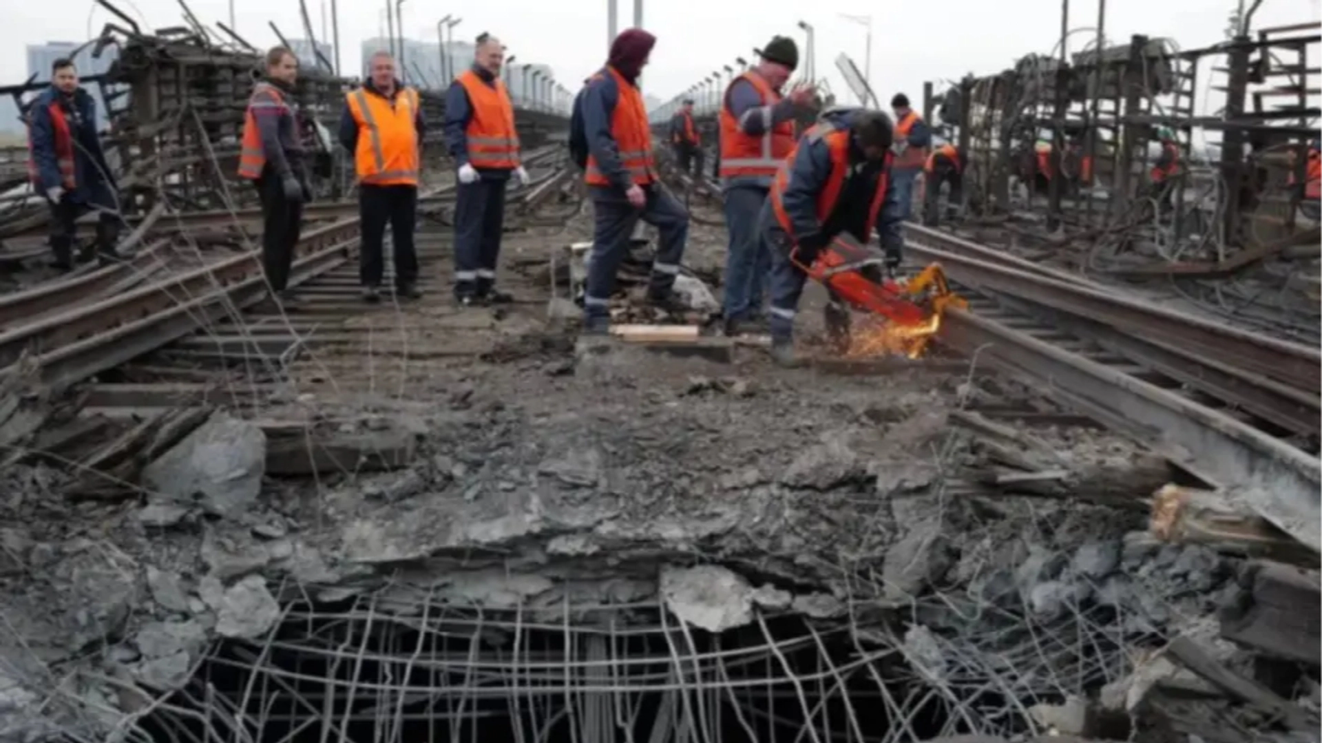 КМДА повідомила про стан Південного мосту після пошкоджень