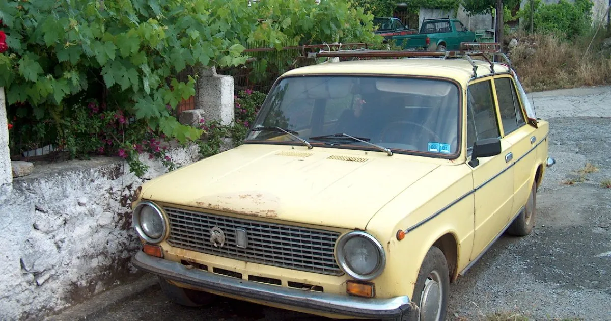 Київський патрульний допоміг потерпілому водію після аварії на Львівщині, відшкодувавши витрати на ВАЗ