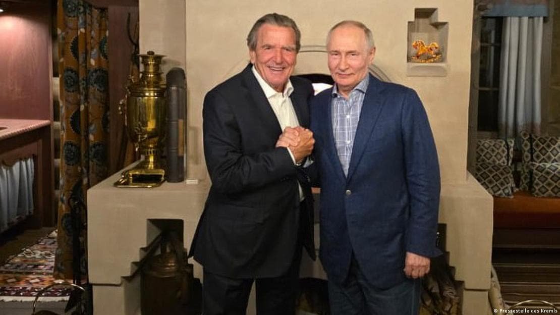 Лідерка німецьких "Зелених" вимагає виключення Шредера з Соціал-демократичної партії