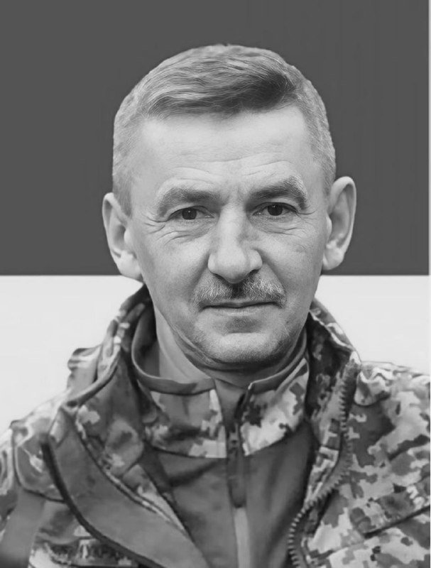 Львівщина попрощалася з героєм Ігорем Гвоздом: остання подорож захисника відбулася 24 жовтня