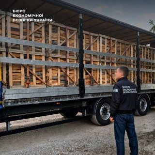 На Львівщині БЕБ розкрила схему незаконного експорту деревини до країн ЄС