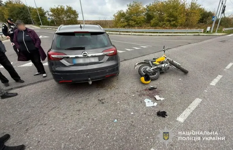 На Львівщині нетверезий водій скоїв наїзд на 70-річного іноземця-мотоцикліста