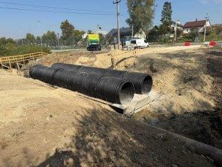 На Львівщині обмежено рух на дорозі Оброшине – Наварія через ремонт водопропускної труби