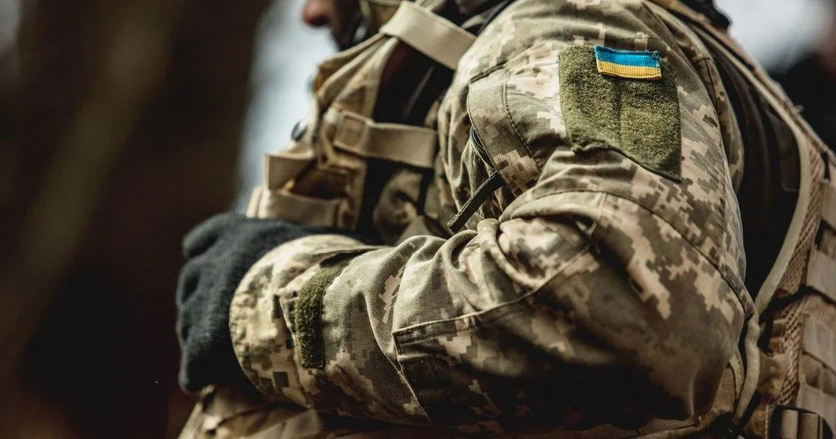 На Львівщині розпочали розслідування зловживань командира, який замість служби трудився в магазині