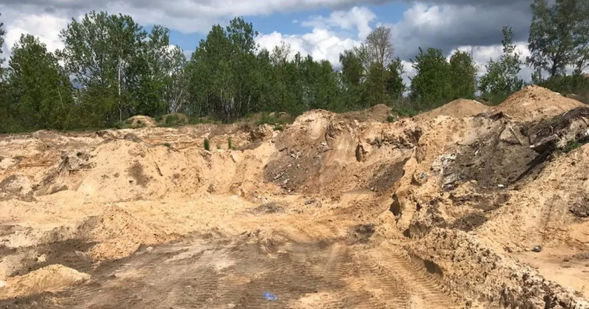 На Львівщині судять ексдепутата сільради за перетворення саду на піщаний кар'єр