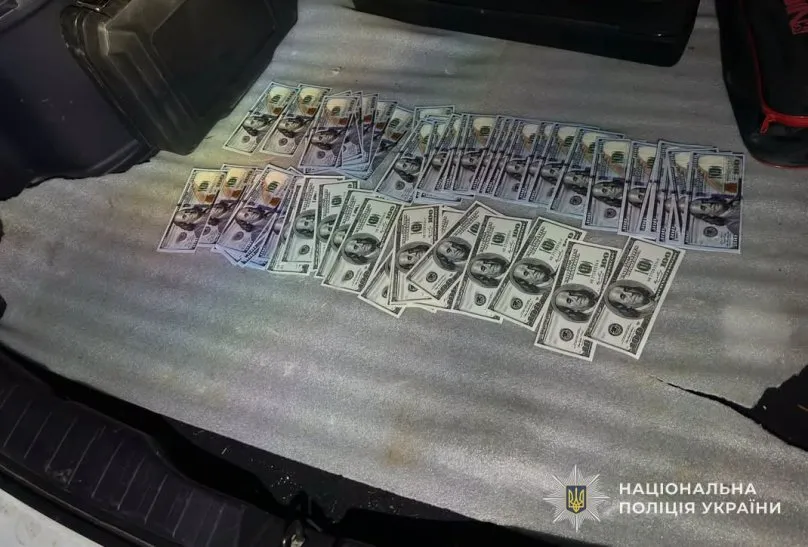 На Львівщині викрили схему контрабанди: за 7,5 тисяч доларів пропонували перевезти через гори до Румунії