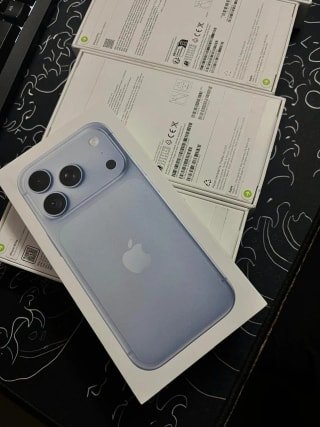 На пункті пропуску "Шегині" виявлено незадекларовану техніку Apple та одяг