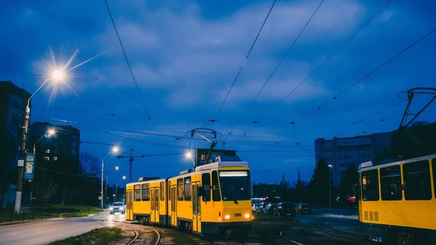 На вулиці Княгині Ольги завершили нічний ремонт: трамвай №3 відновлює курсування за графіком