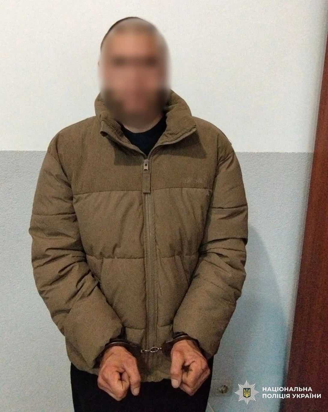 Поліція затримала підозрюваного у грабежі: зловмисник викрав заощадження у 78-річної жінки