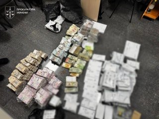 Правоохоронці зупинили підпільну мережу обмінників з мільйонними оборотами гривні