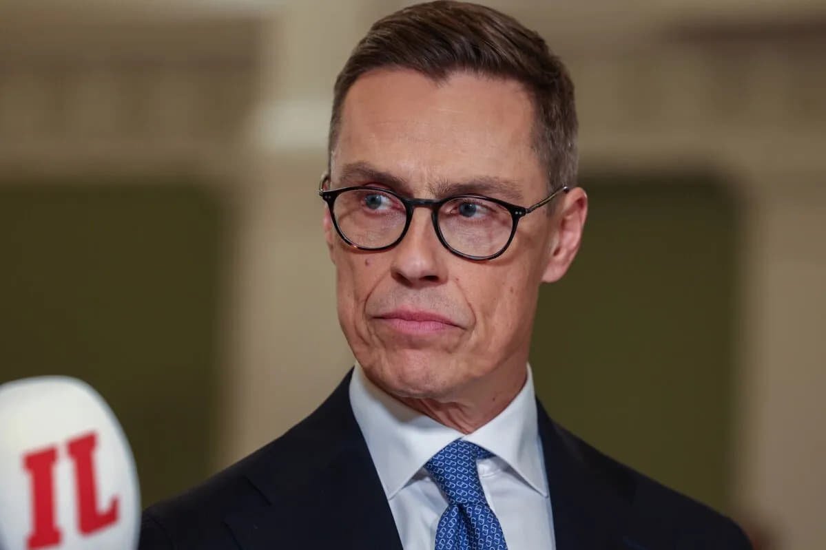 Президент Фінляндії поділився змістом послань України, які він передав Путіну під час розмови