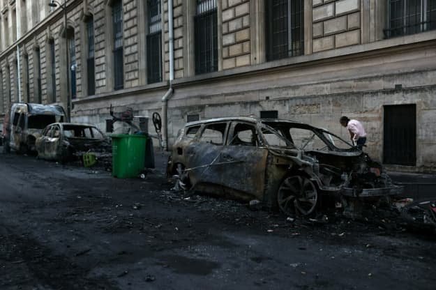 Протести у Франції: у кількох містах відбулися погроми, понад 1000 осіб затримано правоохоронцями