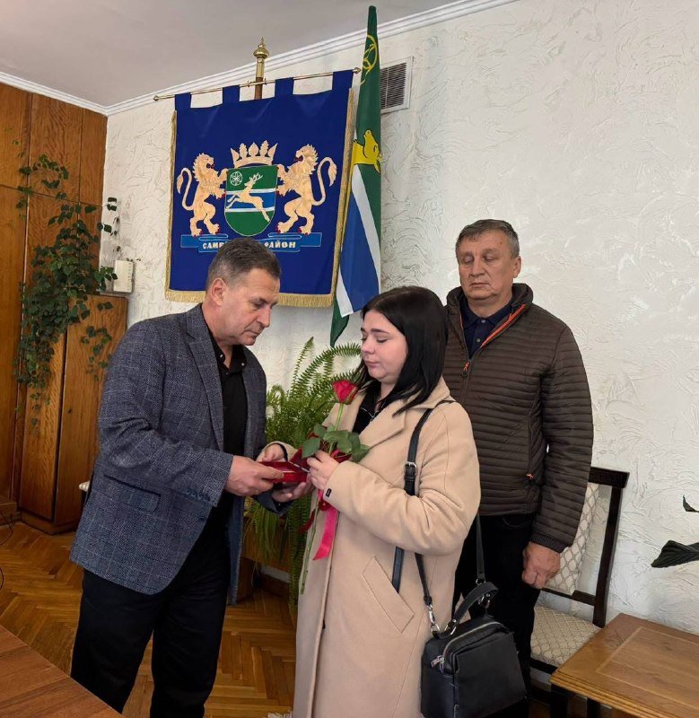 Родинам загиблих захисників Самбірщини вручили державні нагороди за мужність і відвагу