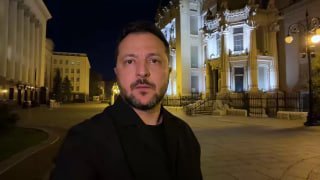 Розбір завалів у Прилуках: наслідки удару російської ракети Х-101 по житловому будинку