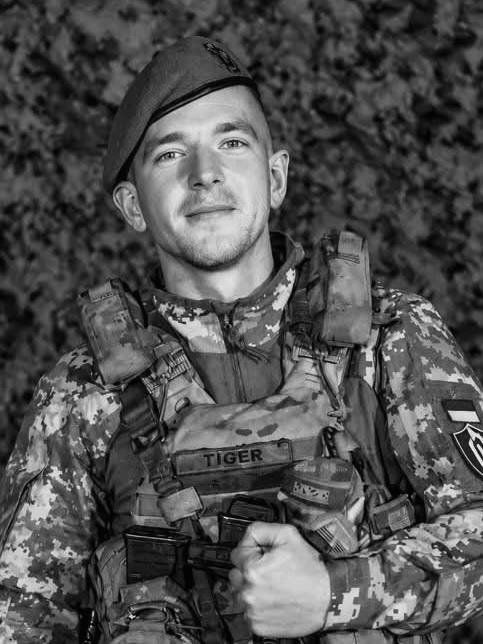 Щоденна хвилина мовчання о 9:00: вшанування пам’яті загиблих українців