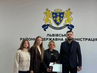 Сім’ям загиблих військових із Львівського району вручили ордени та нагороди пам'яті
