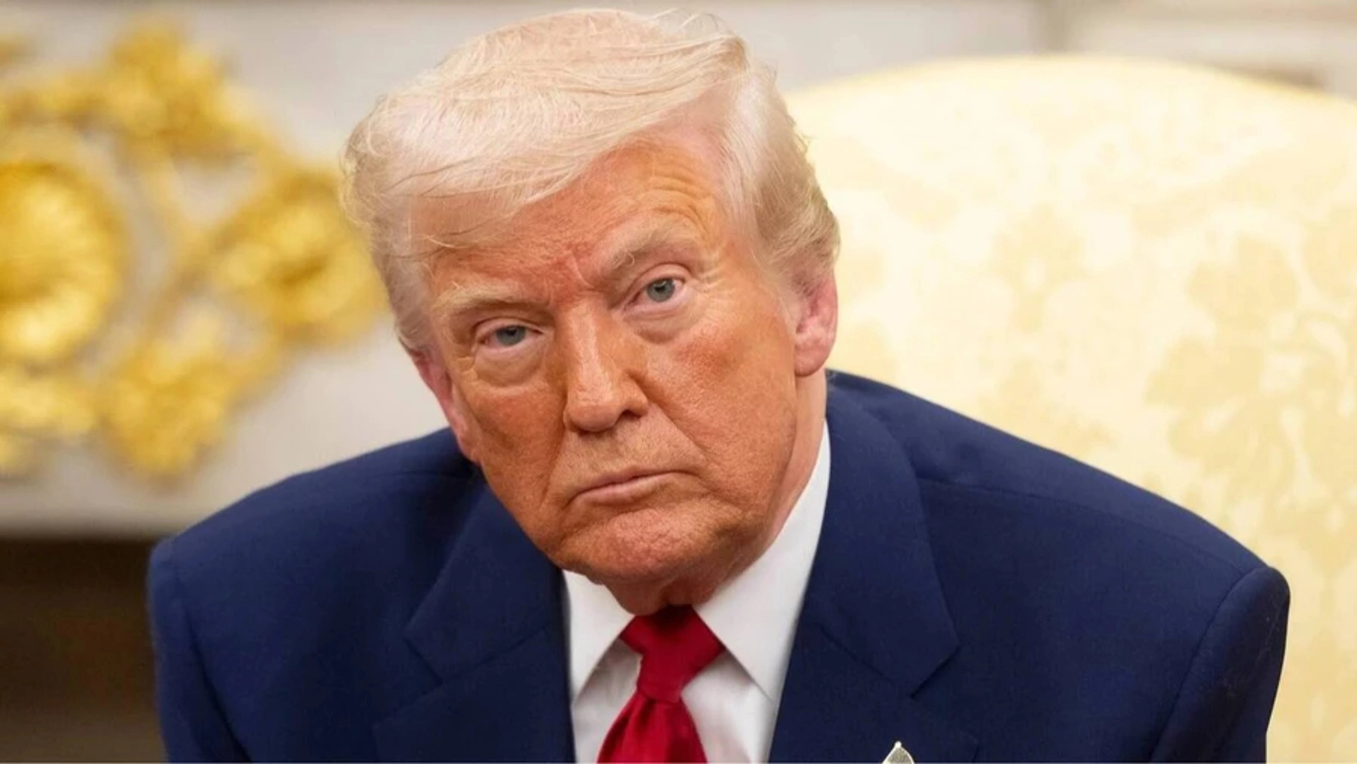 Трамп заявив про можливість введення 200% мита на товари з України та Росії