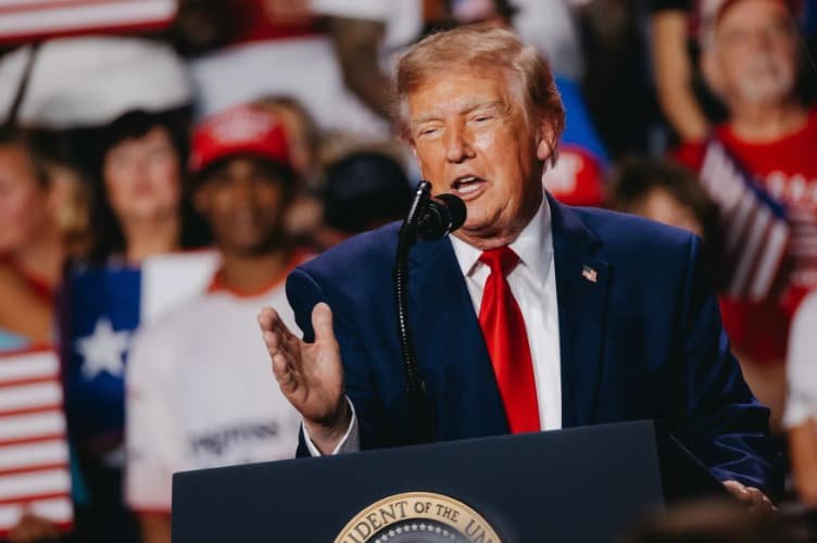 Трамп запевнив, що до проміжних виборів у США не планує військових дій проти Ірану