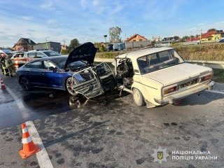 Три дорожньо-транспортні пригоди на Львівщині: загибель трьох осіб і четверо постраждалих