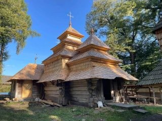 У Кугаєві завершили реставрацію фасаду дерев'яної церкви XVII століття