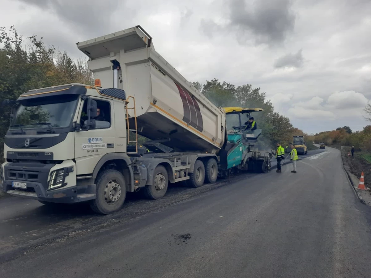 У Львівській області відновлено більше 8 км дороги до пунктів пропуску