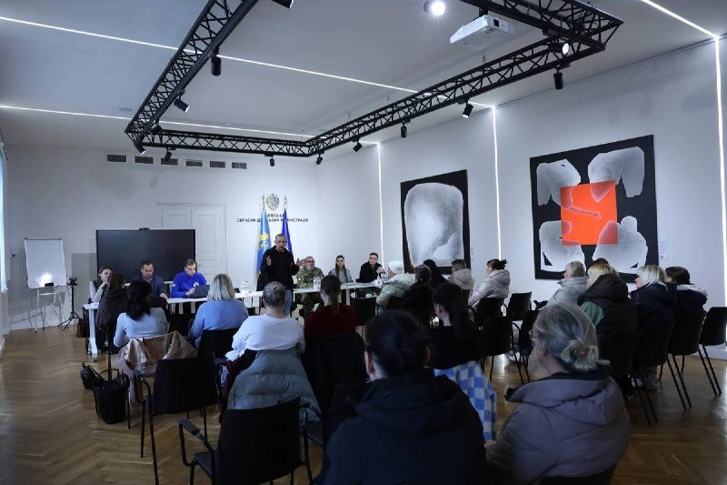 У Львівській ОДА відбулася зустріч з родинами зниклих безвісти військовослужбовців за ініціативою громади