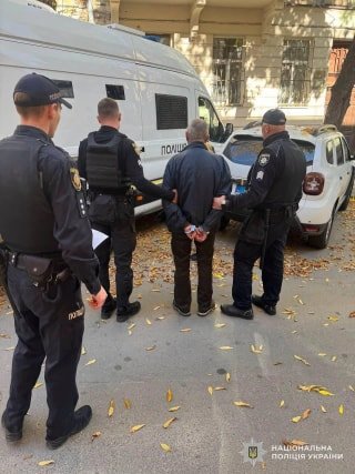 У Львові 71-річний чоловік наніс тяжкі травми 83-річному знайомому під час спільного розпивання алкоголю