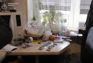 У Львові до суду передали справу торгівця наркотиками, який пропонував хабар у 5000 доларів