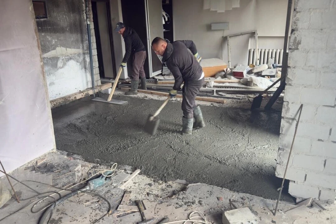 У Львові розпочали відбудову житлових будинків на вулицях Патона та Виговського після обстрілу 30 липня