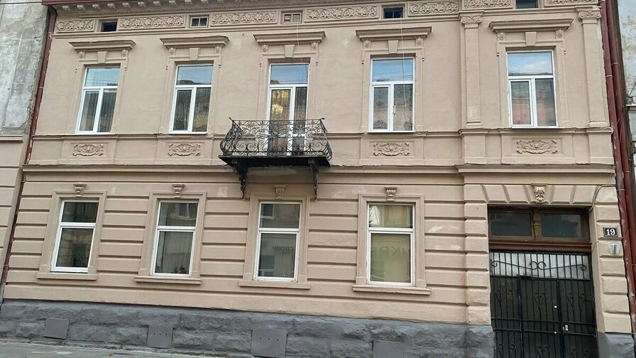 У Львові успішно відновили фасад будинку на вулиці Героїв УПА, 19 за підтримки спільного фінансування