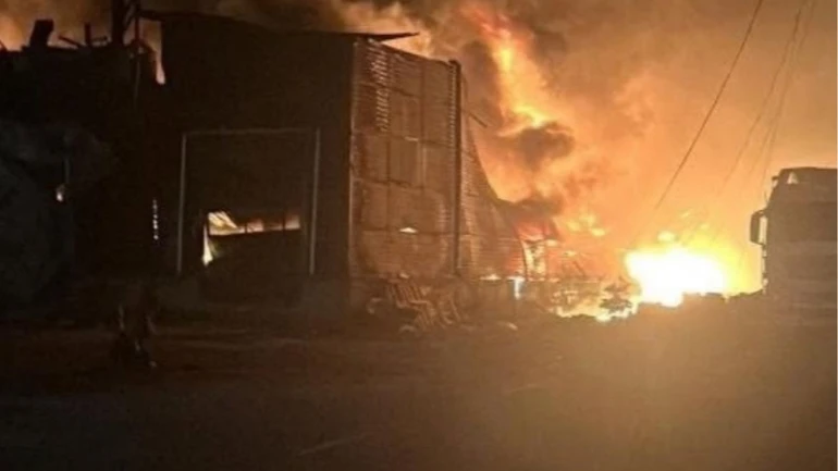У Львові внаслідок безпілотникової атаки сталося загоряння складу
