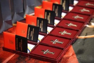 У Львові вшанували родини 12 загиблих розвідників, вручивши ордени "Хрест Героя"